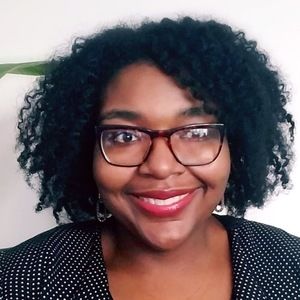 Meet your Posher, Monique